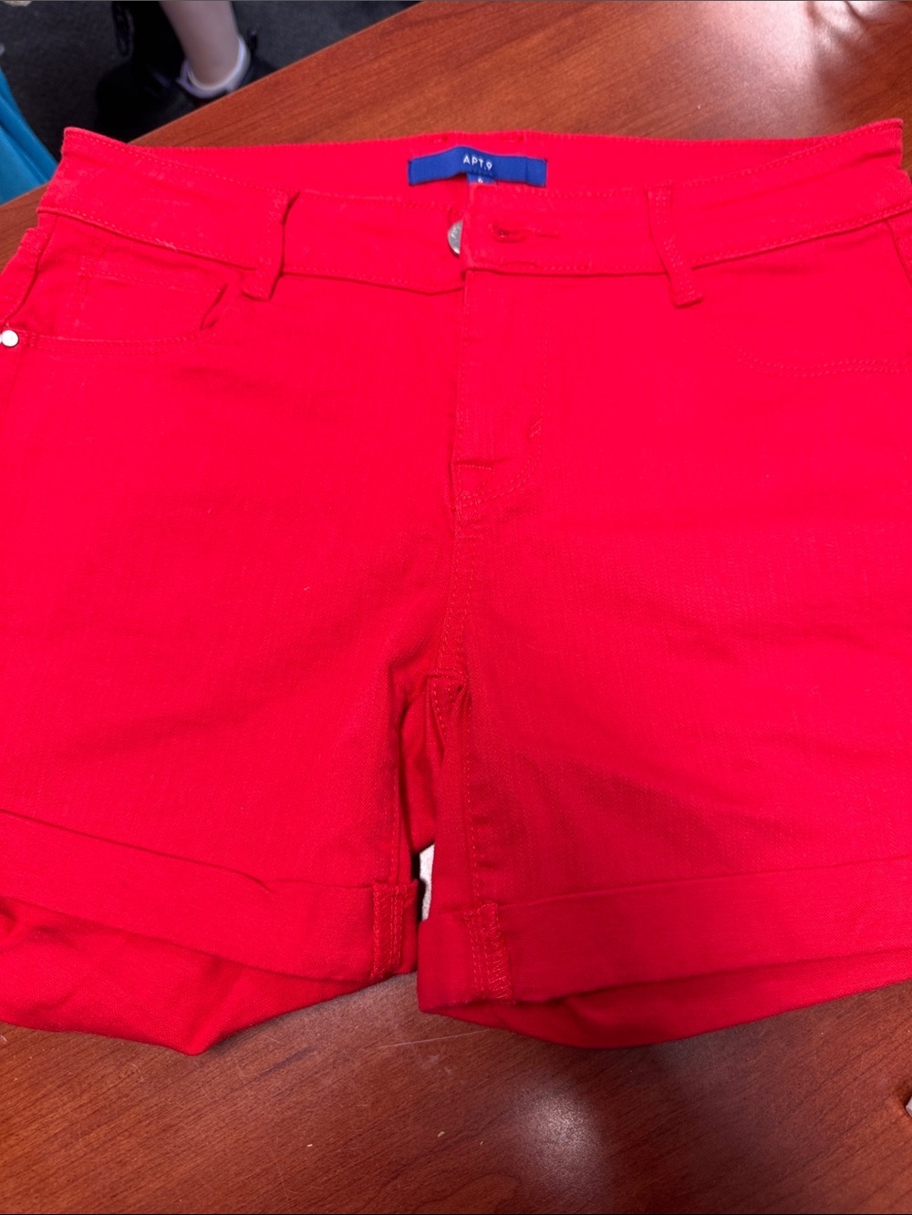 Apt 9 shorts size 6 // 060721
